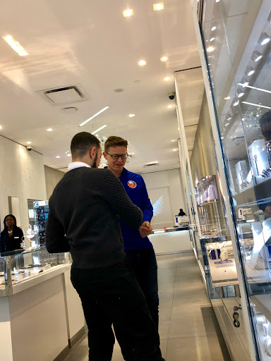 Jewelry Store «Swarovski», reviews and photos, 1421 Walnut St, Philadelphia, PA 19102, USA