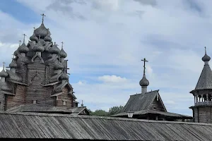 Tserkov' Pokrova Presvyatoy Bogoroditsy V Usad'be Bogoslovka image