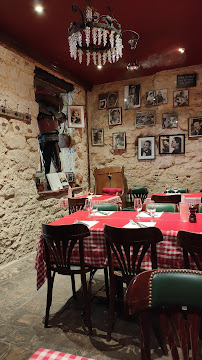 Atmosphère du Restaurant français Chez Papinou à Neuilly-sur-Seine - n°18