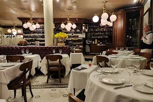 Oviedo Restaurante image