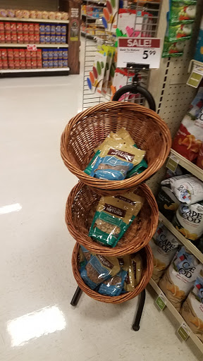 Supermarket «Giant Eagle Supermarket», reviews and photos, 2775 W Market St, Fairlawn, OH 44333, USA