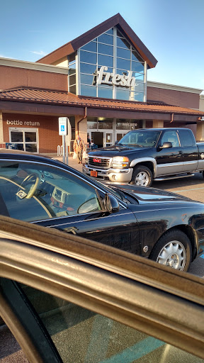 Grocery Store «Meijer», reviews and photos, 1223 Phoenix St, South Haven, MI 49090, USA