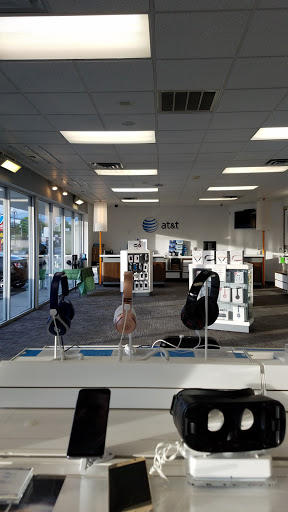 Cell Phone Store «AT&T», reviews and photos, 540 Reservoir Ave, Cranston, RI 02910, USA