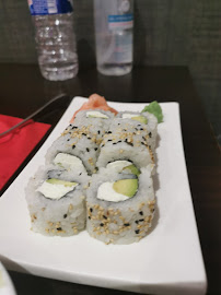 California roll du Restaurant de sushis Sushi Bassano à Paris - n°4