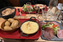 Raclette du Restaurant français Les Tables à Annecy - n°16