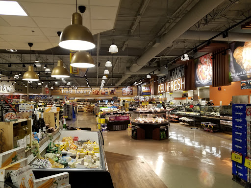 Grocery Store «Strack & VanTil Food Market», reviews and photos, 2168 W US Hwy 30, Valparaiso, IN 46385, USA