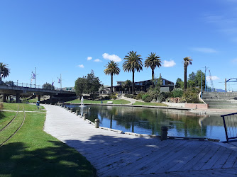The Quays, Riverside Park