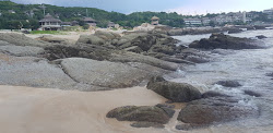 Beach Rocks'in fotoğrafı - rahatlamayı sevenler arasında popüler bir yer