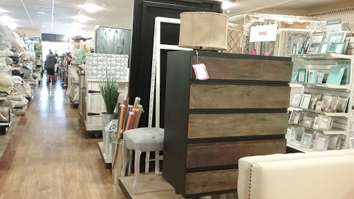 Department Store «T.J. Maxx and HomeGoods», reviews and photos, 1251 Industrial Rd, San Carlos, CA 94070, USA