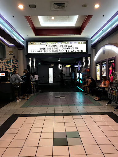 Movie Theater «Regal Cinemas Oakwood 18», reviews and photos, 2800 Oakwood Blvd, Hollywood, FL 33020, USA