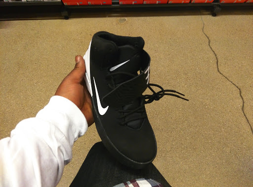 Shoe Store «Nike Factory Store», reviews and photos, 2692 Madison Rd, Cincinnati, OH 45208, USA