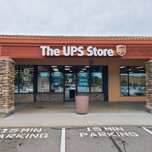 Shipping and Mailing Service «The UPS Store», reviews and photos, 5115 Excelsior Blvd, St Louis Park, MN 55416, USA