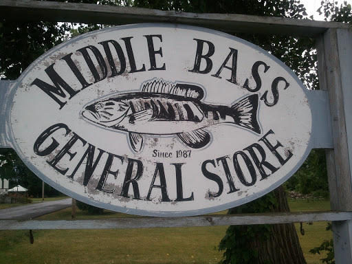 General Store «Middle Bass General Store with Bar and Restaurant», reviews and photos, 940 Fox Rd, Middle Bass, OH 43446, USA