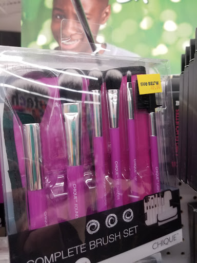 Variety Store «Five Below», reviews and photos, 309 Lancaster Ave, Wayne, PA 19087, USA