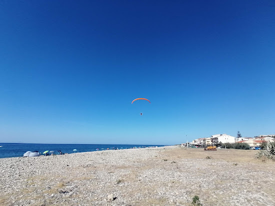 Spiaggia Monumento di Poeta Morto