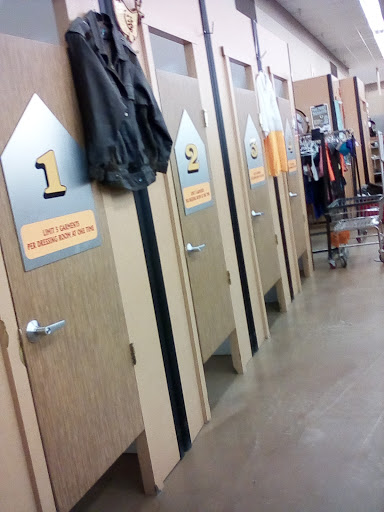 Thrift Store «Thrift Town», reviews and photos, 6328 Fair Oaks Blvd, Carmichael, CA 95608, USA