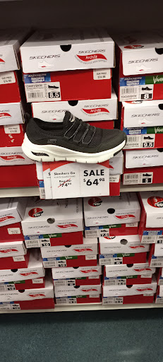 Shoe Store «Shoe Carnival», reviews and photos, 1500 Greentree Blvd, Clarksville, IN 47129, USA