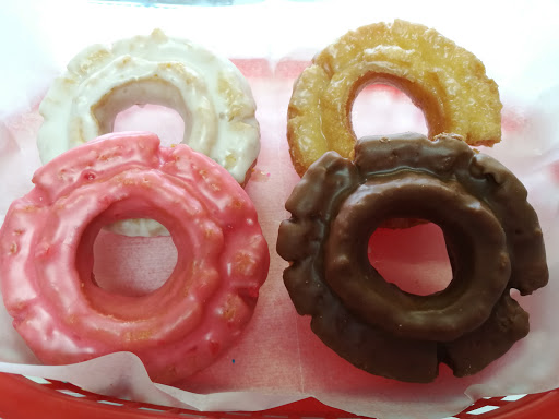 Donut Shop «College Hill Doughnut Co.», reviews and photos, 4618 E Central Ave, Wichita, KS 67208, USA