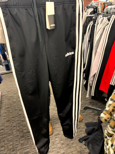 Department Store «Nordstrom Rack The Gallery At Westbury Plaza», reviews and photos, 1040 Old Country Rd, Garden City, NY 11530, USA