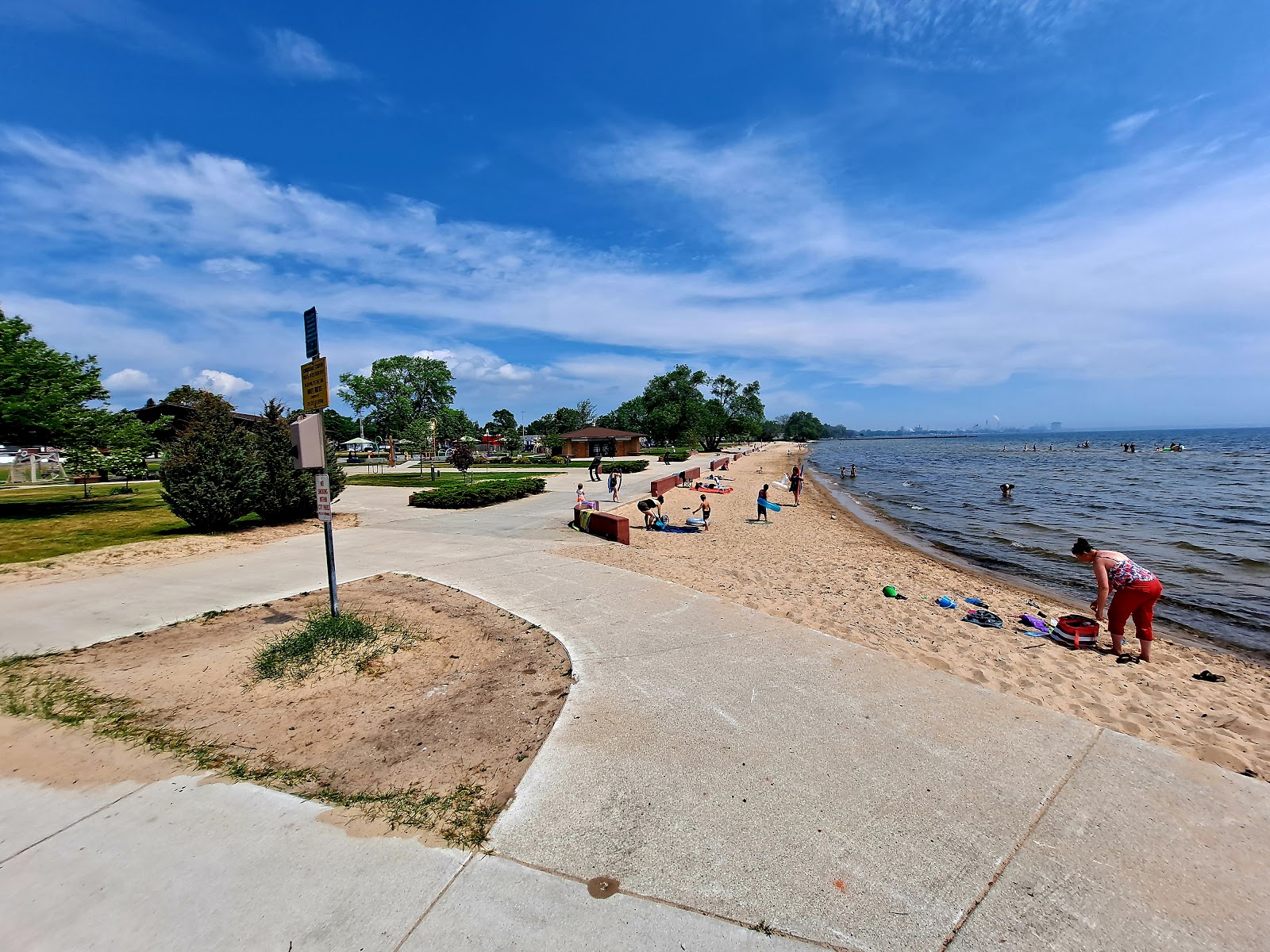 Foto von Michekewis Park Beach mit beiger sand Oberfläche