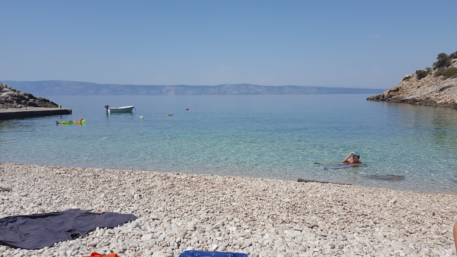 Foto av Zecja beach med turkos rent vatten yta
