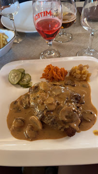 Sauce aux champignons du Restaurant de spécialités alsaciennes Restaurant Aux 3 Roses EPFIG - n°7