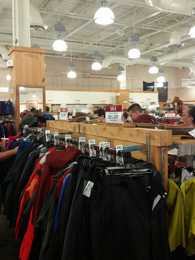 Clothing Store «L.L. Bean Outlet», reviews and photos, 1 Freeport Village Station, Freeport, ME 04033, USA