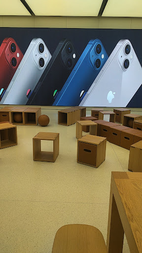 Computer Store «Apple Altamonte», reviews and photos, 451 E Altamonte Dr, Altamonte Springs, FL 32701, USA