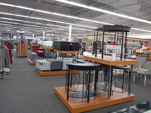 Clothing Store «Burlington Coat Factory», reviews and photos, 441 Western Ave, South Portland, ME 04106, USA