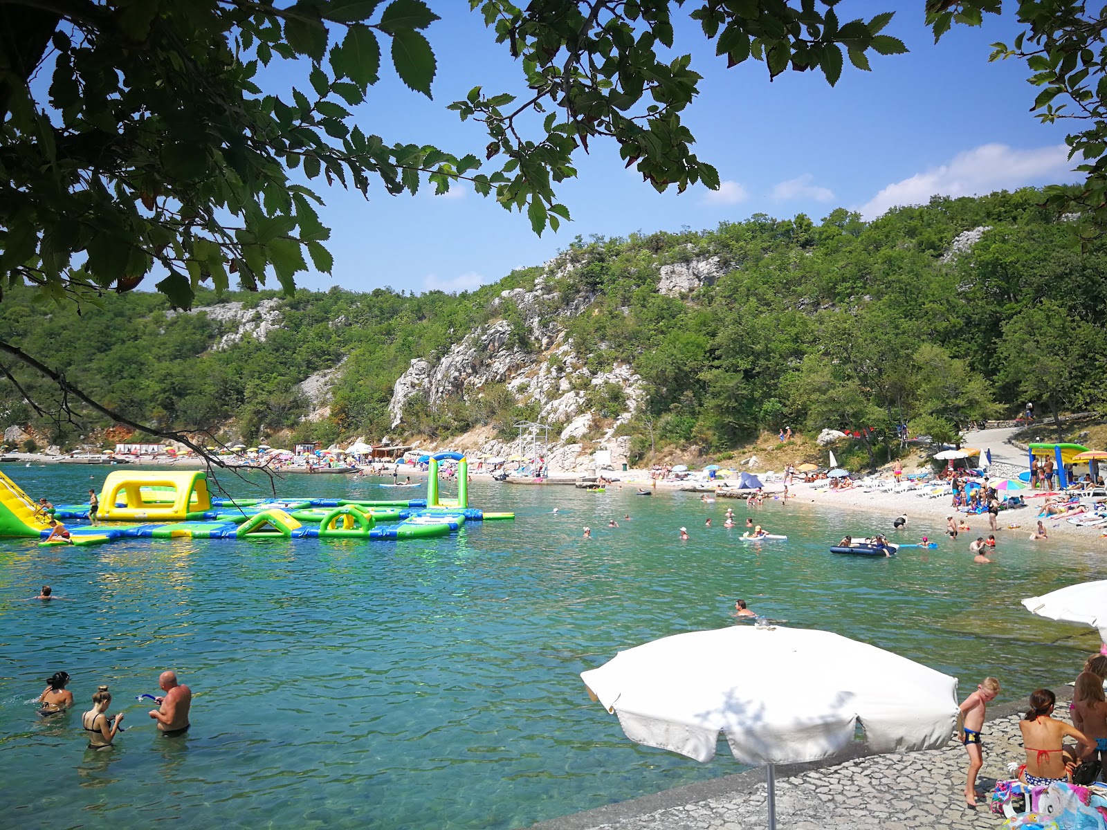 Kacjak beach'in fotoğrafı - tatil için iyi evcil hayvan dostu nokta