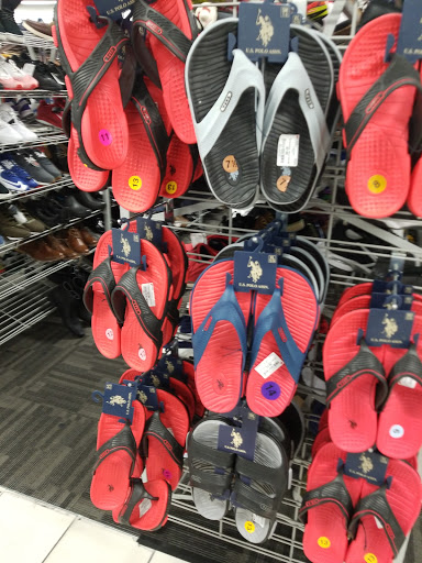 Clothing Store «Burlington Coat Factory», reviews and photos, 5959 W Sahara Ave, Las Vegas, NV 89146, USA