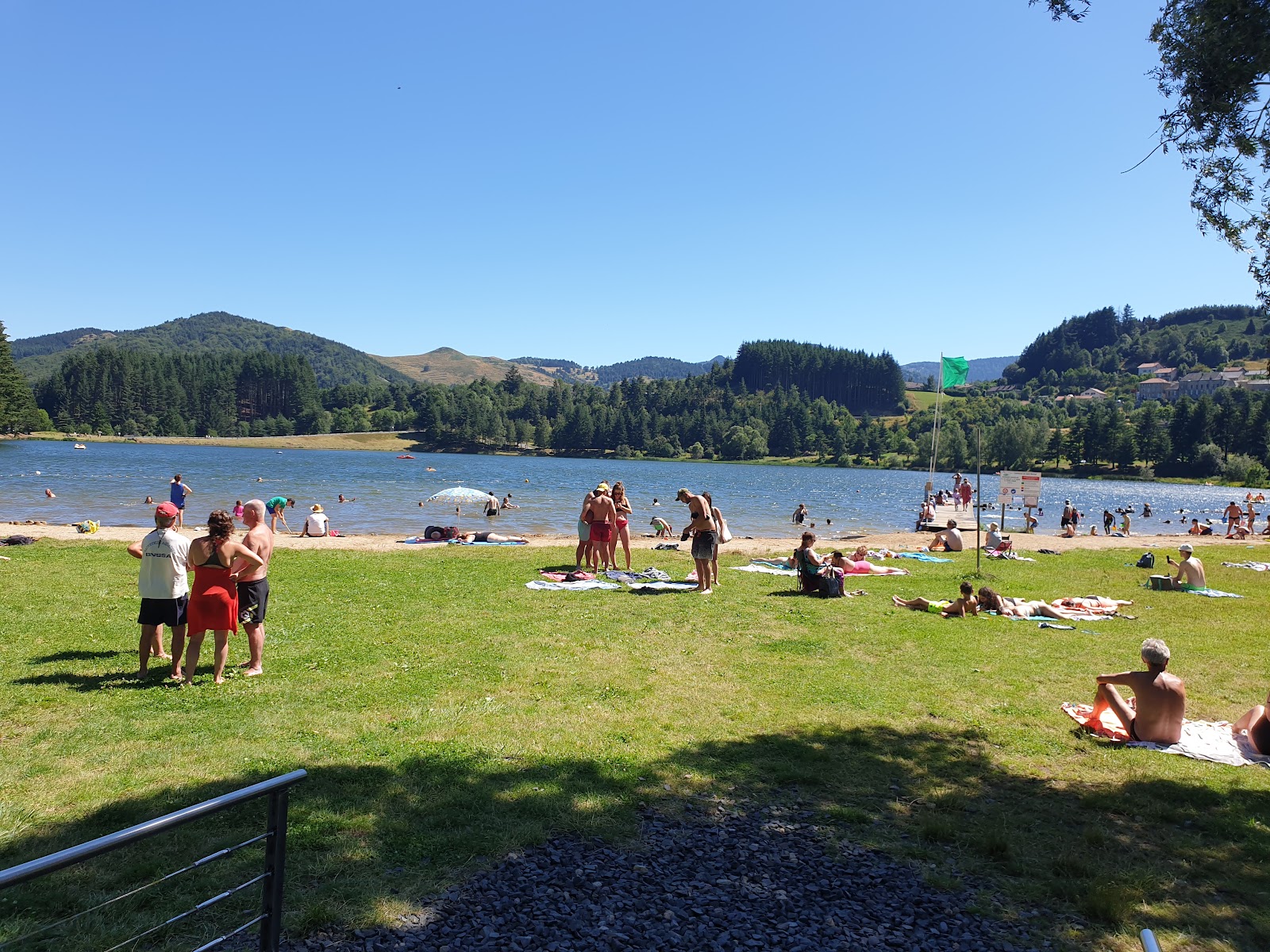 Plage du Lac de Saint Martial photo #6