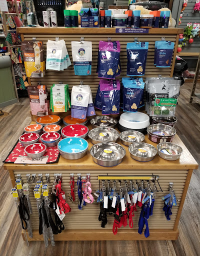 Pet Supply Store «Scally Waggs Doggy Bakery & Pet Supplies», reviews and photos, 44 W Front St, Monroe, MI 48161, USA