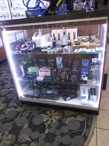 Tobacco Shop «Tobacco Outlet Plus», reviews and photos, 2311 18th Ave NE, Minneapolis, MN 55428, USA