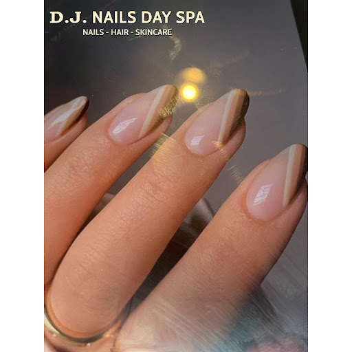 Nail Salon «D J Nails Day Spa Salon», reviews and photos, 987 N Walnut Creek Dr, Mansfield, TX 76063, USA
