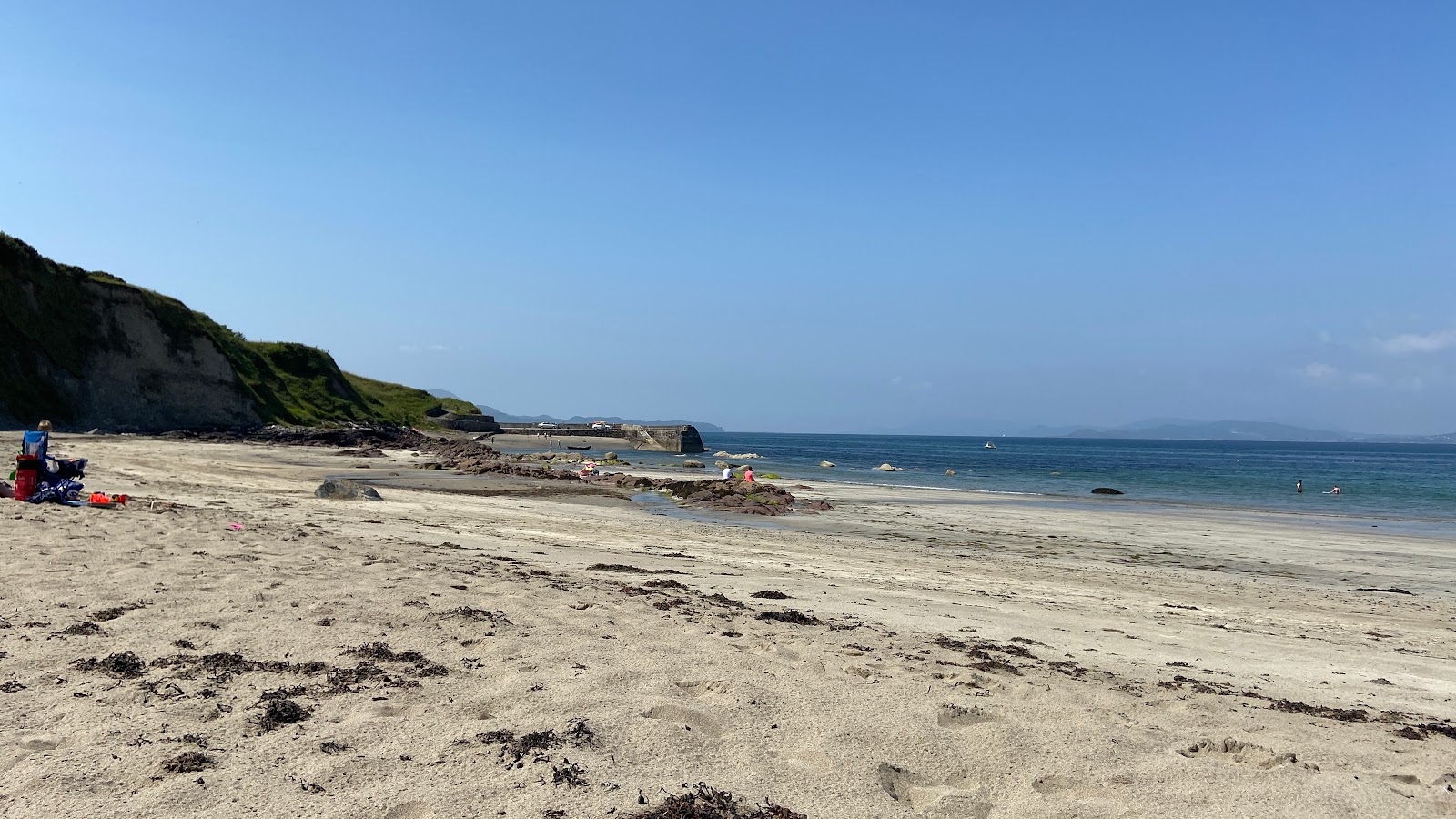 Carrowmore Beach'in fotoğrafı - rahatlamayı sevenler arasında popüler bir yer