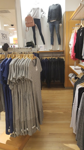 Clothing Store «Gap», reviews and photos, 7430 164th Ave NE, Redmond, WA 98052, USA