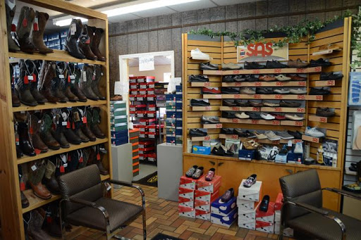 Shoe Store «Hayes Shoes», reviews and photos, 280 Three Springs Rd, Bowling Green, KY 42104, USA
