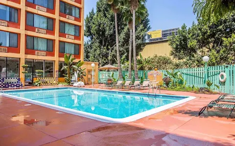 Quality Inn & Suites Montebello - Los Angeles image