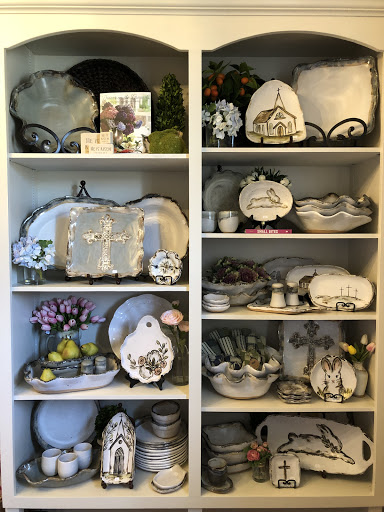 Boutique «High Cotton Vintage Home Furnishings», reviews and photos, 213 N Spring St, Manchester, TN 37355, USA