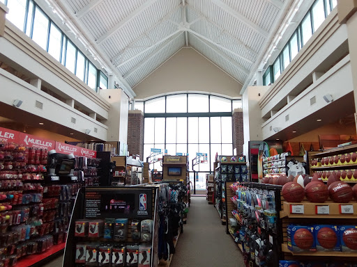 Sporting Goods Store «SCHEELS», reviews and photos, 1850 Adams St, Mankato, MN 56001, USA