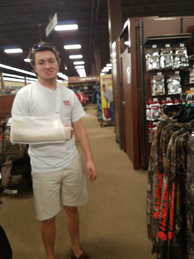 Sporting Goods Store «Gander Mountain», reviews and photos, 19820 Hempstead Hwy, Houston, TX 77065, USA