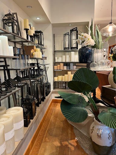 Furniture Store «Pottery Barn», reviews and photos, 2700 Clarendon Blvd r100, Arlington, VA 22201, USA