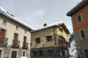 Casa rural El Invernal de Picos image