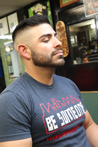 Barber Shop «Peluqueria Mi Guerrero Barber Shop Unisex», reviews and photos, 208 Milby St, Houston, TX 77003, USA