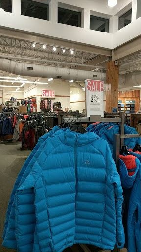 Clothing Store «L.L. Bean», reviews and photos, 6 Wayside Rd, Burlington, MA 01803, USA