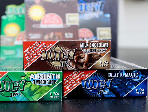 Tobacco Shop «Bloombox Smoke Shop», reviews and photos, 873 W Bloomingdale Ave, Brandon, FL 33511, USA