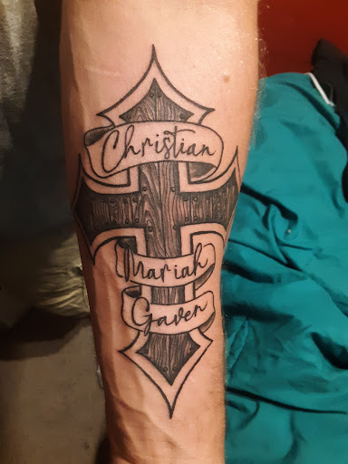 Tattoo Shop «Pinch-N-Poke Tattoo Studio», reviews and photos, 212 N Vesper St, Lock Haven, PA 17745, USA