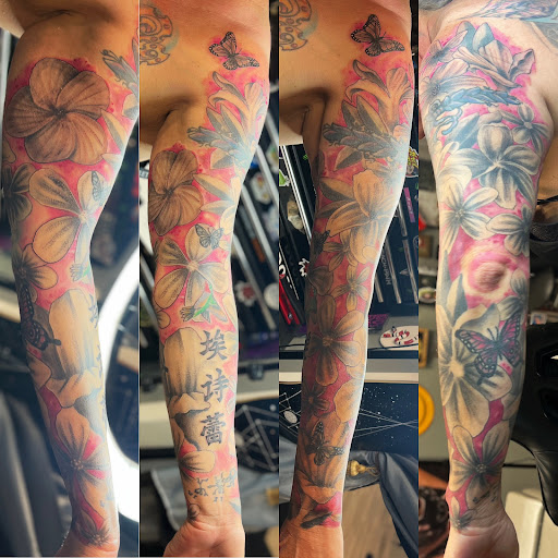 Explore traditional western tattoo ideas, creative tattoo ideas in Vincennes, available at Silver Owl Tattoo