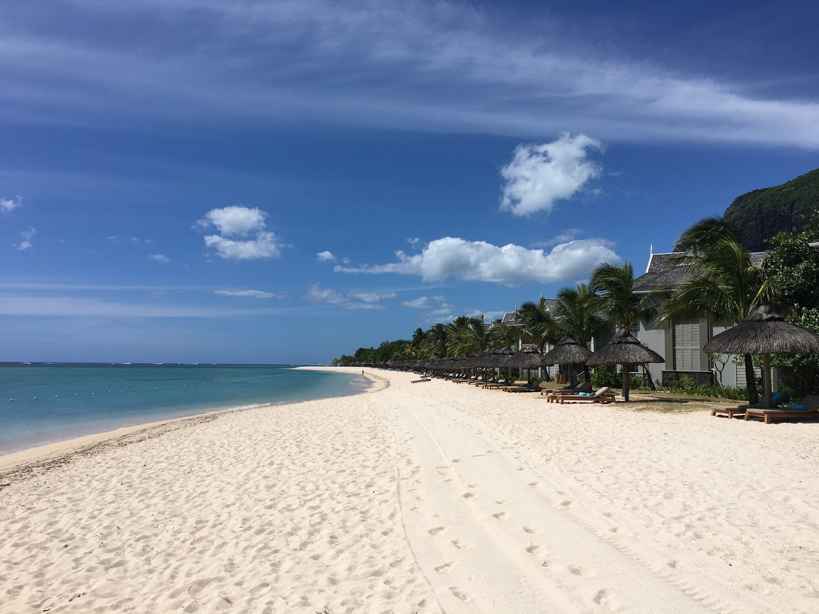 Tamarin Beach'in fotoğrafı kısmen otel alanı